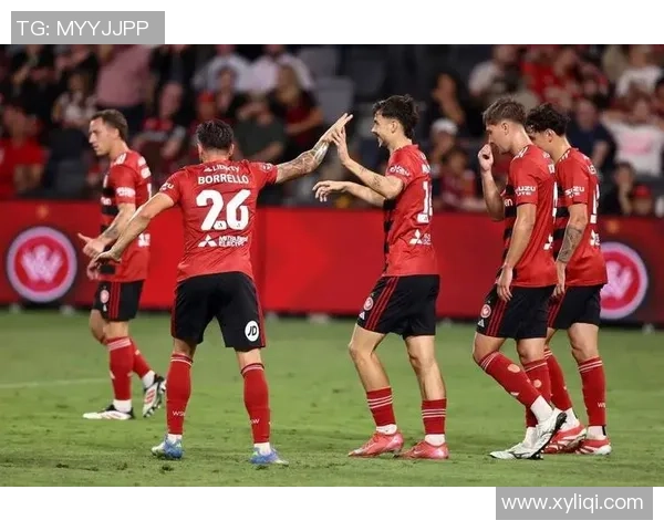 西悉尼与布里斯班足球比赛精彩对决双方球队全力以赴争夺胜利 西悉尼与布里斯班足球比赛精彩对决双方球队全力以赴争夺胜利